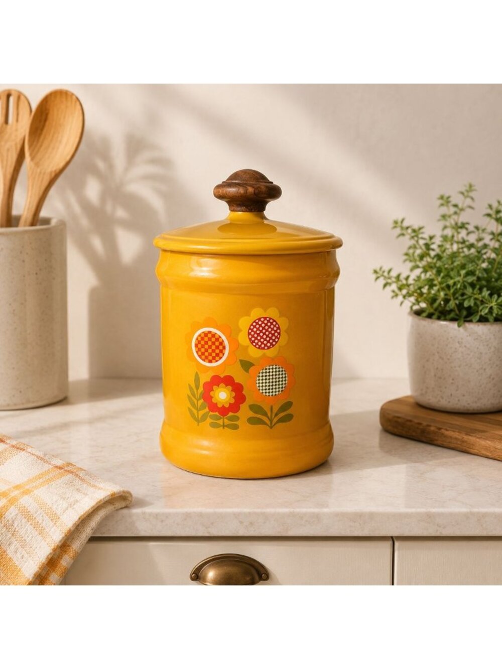 Vintage West Bend Large Harvest Gold Flower Power Canister Daisy USA